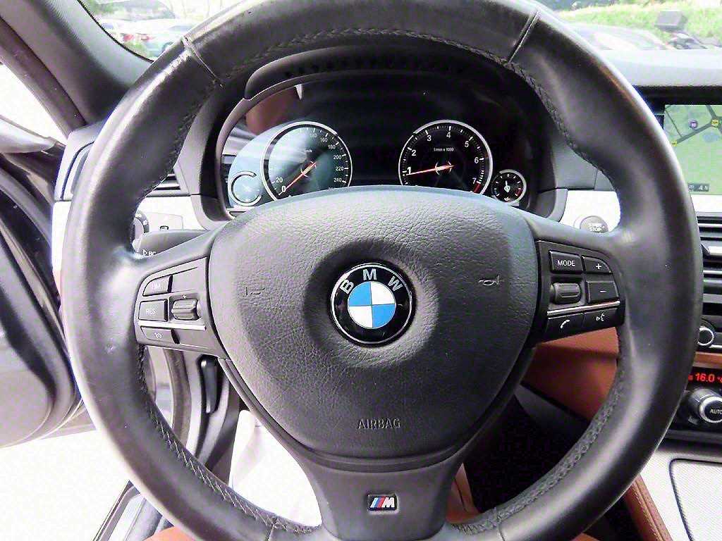 BMW 5 Series - Vista 8