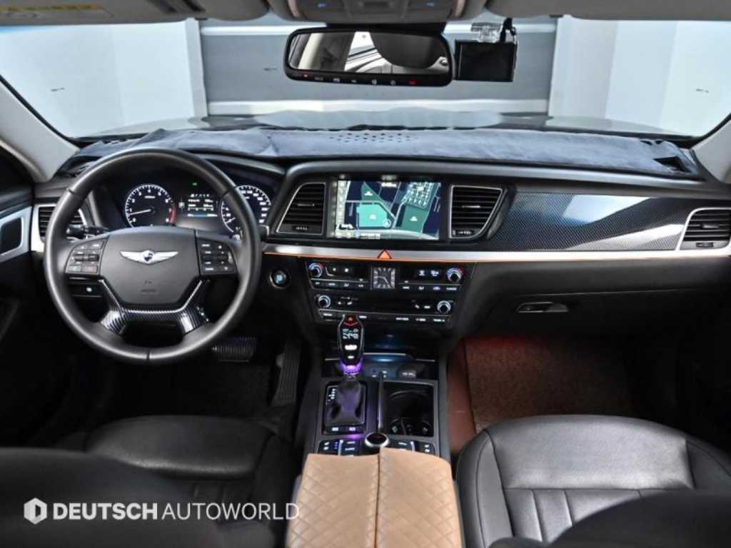 HYUNDAI Genesis - Vista 7