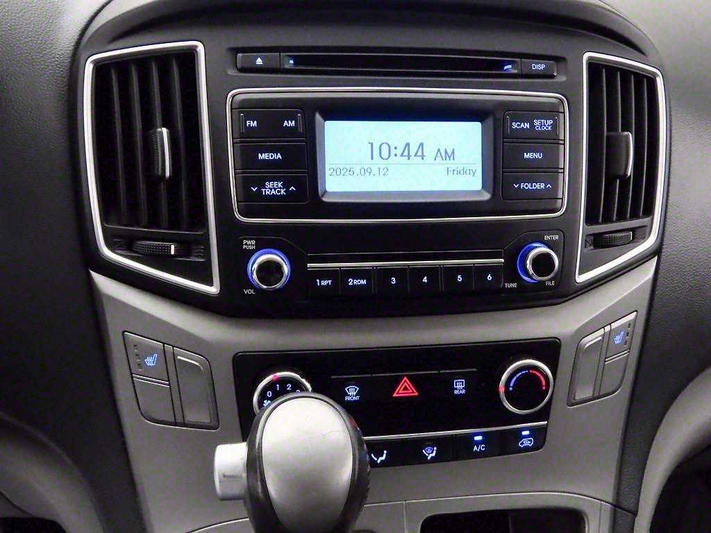 HYUNDAI Starex - Vista 9