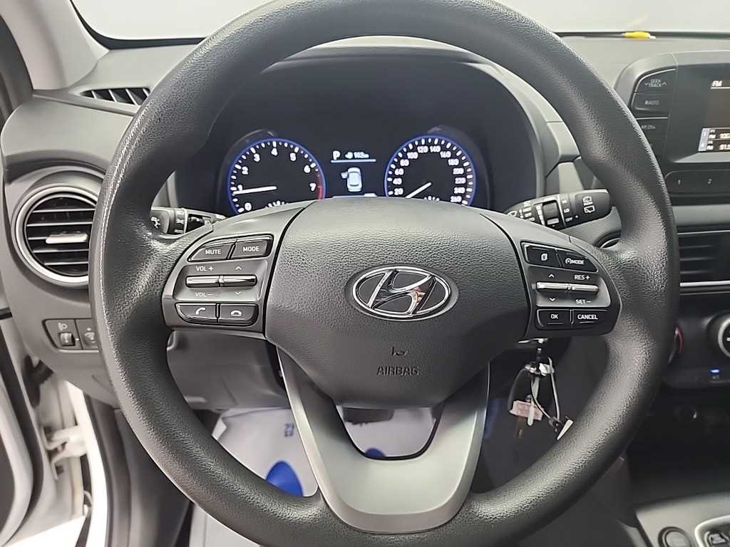 HYUNDAI Kona - Vista 9