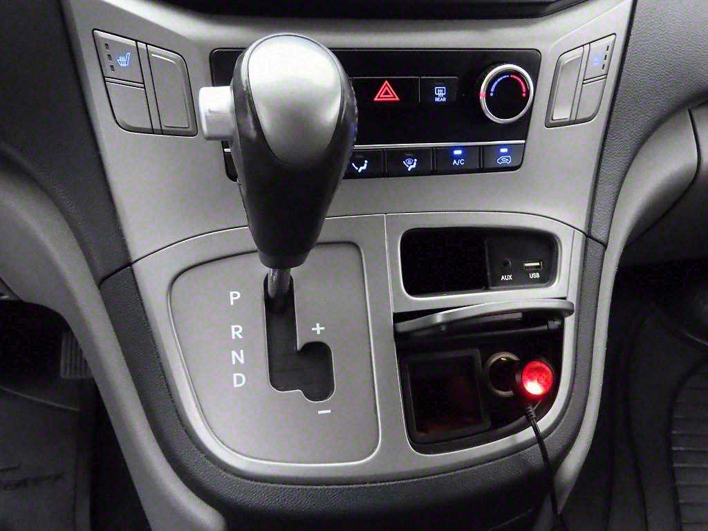 HYUNDAI Starex - Vista 10