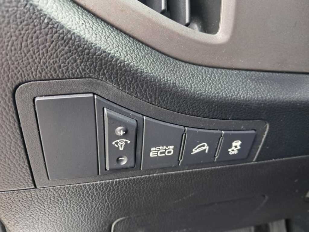 KIA Sportage - Vista 6