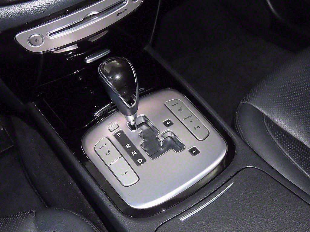 HYUNDAI Genesis - Vista 12