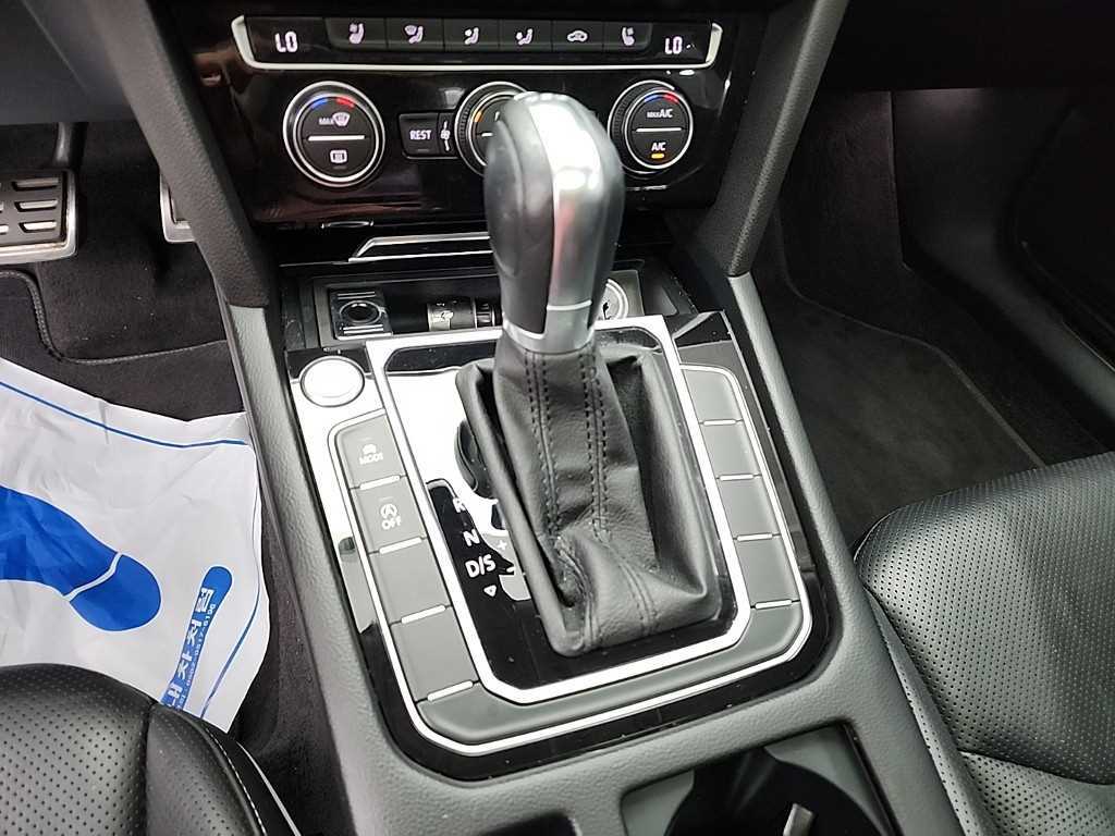 Volkswagen Arteon - Vista 8