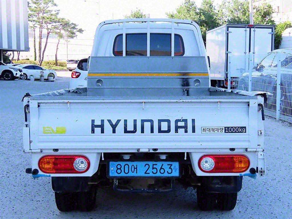 Small Truck Cargo (small) - Vista 4