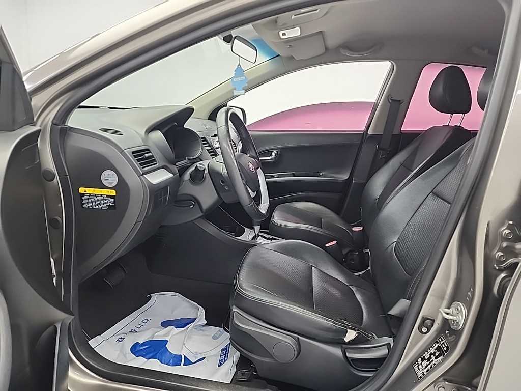 KIA Morning - Vista 11