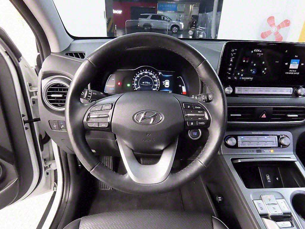 HYUNDAI Kona - Vista 9