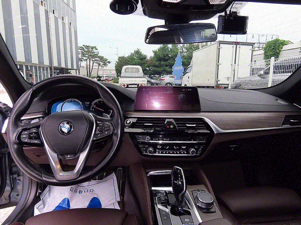 BMW 5 Series - Vista 7