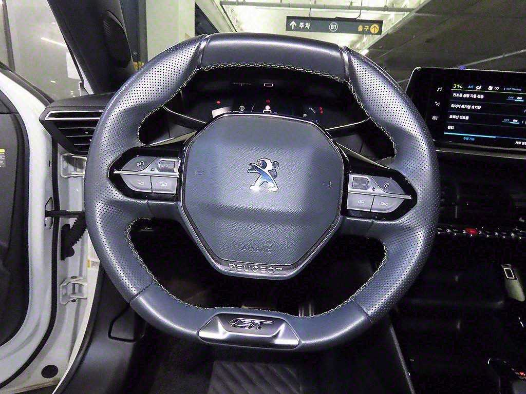 Peugeot 2008 - Vista 8