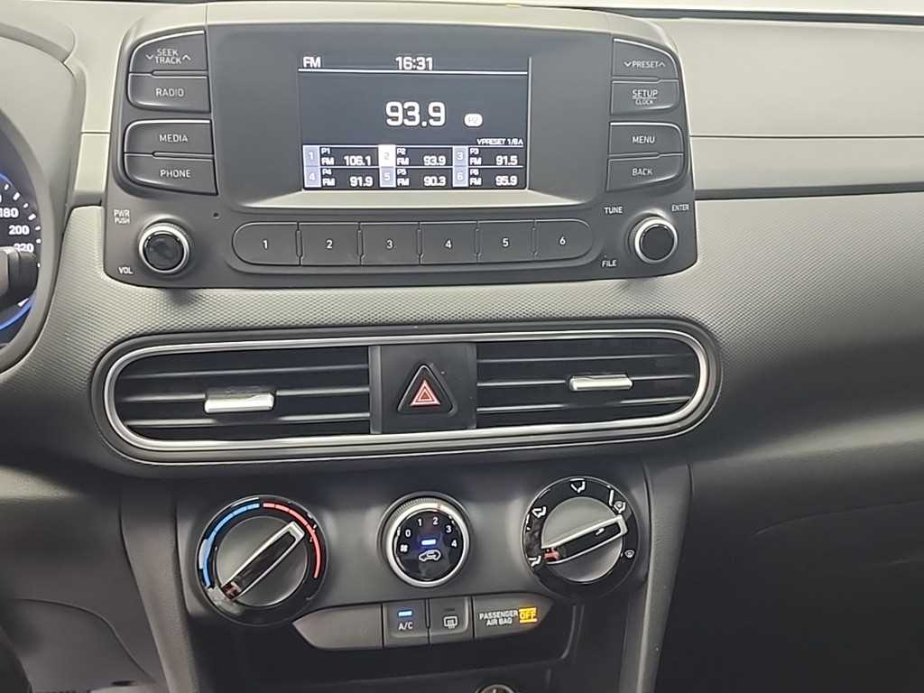 HYUNDAI Kona - Vista 10