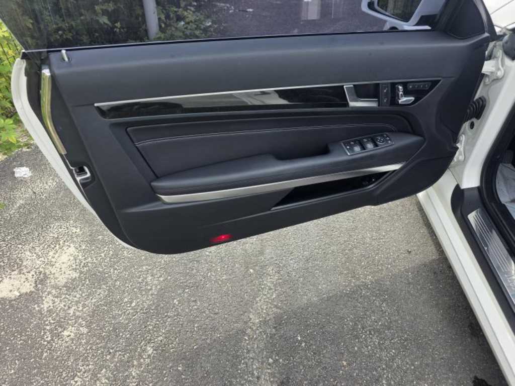 Mercedes Benz E class - Vista 6