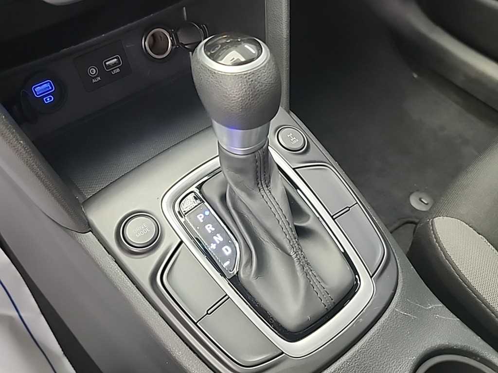 HYUNDAI Kona - Vista 8