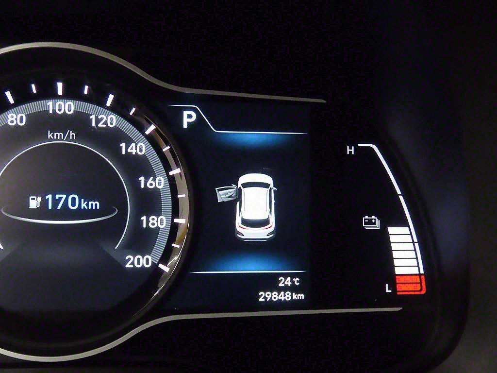 HYUNDAI Kona - Vista 8