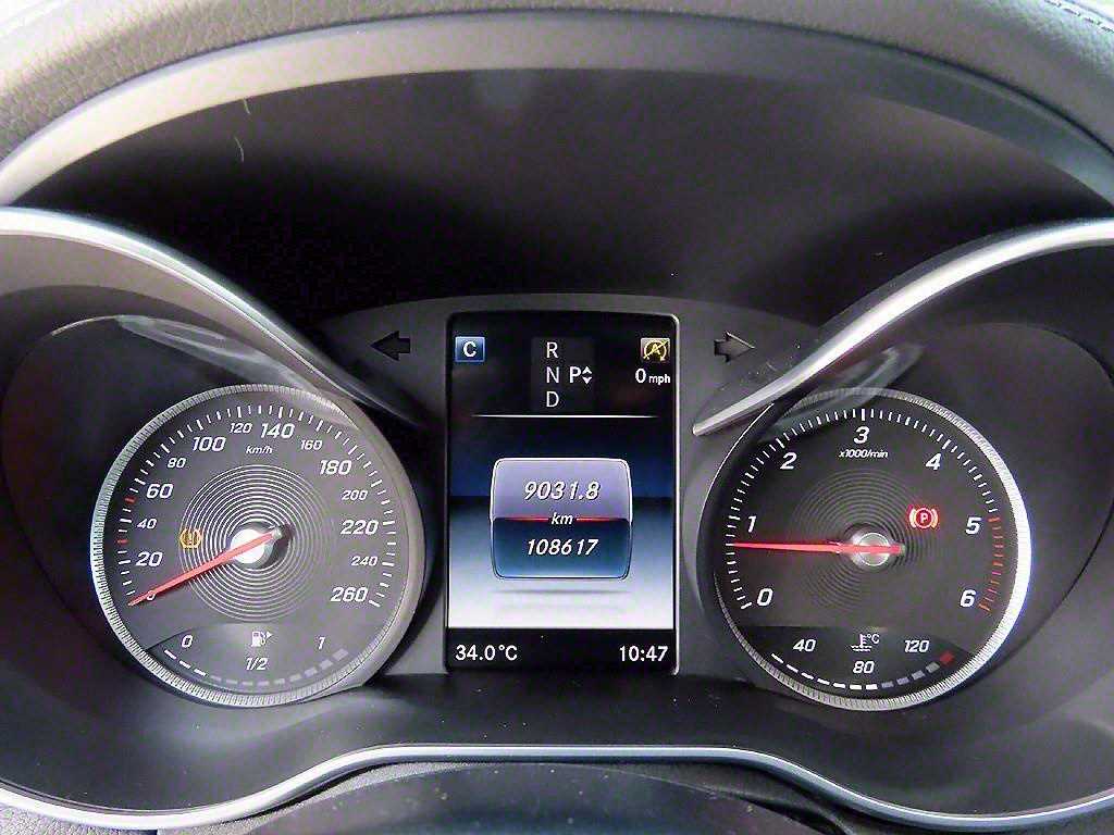 Mercedes Benz C Class - Vista 9