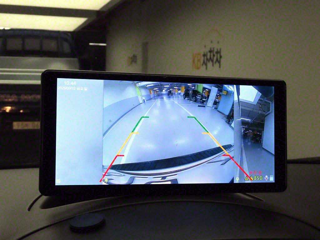 HYUNDAI Starex - Vista 8