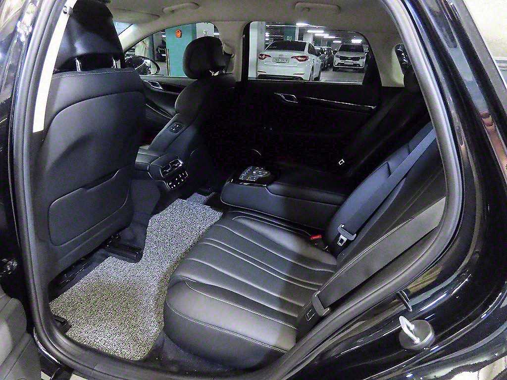 Genesis G80 - Vista 7