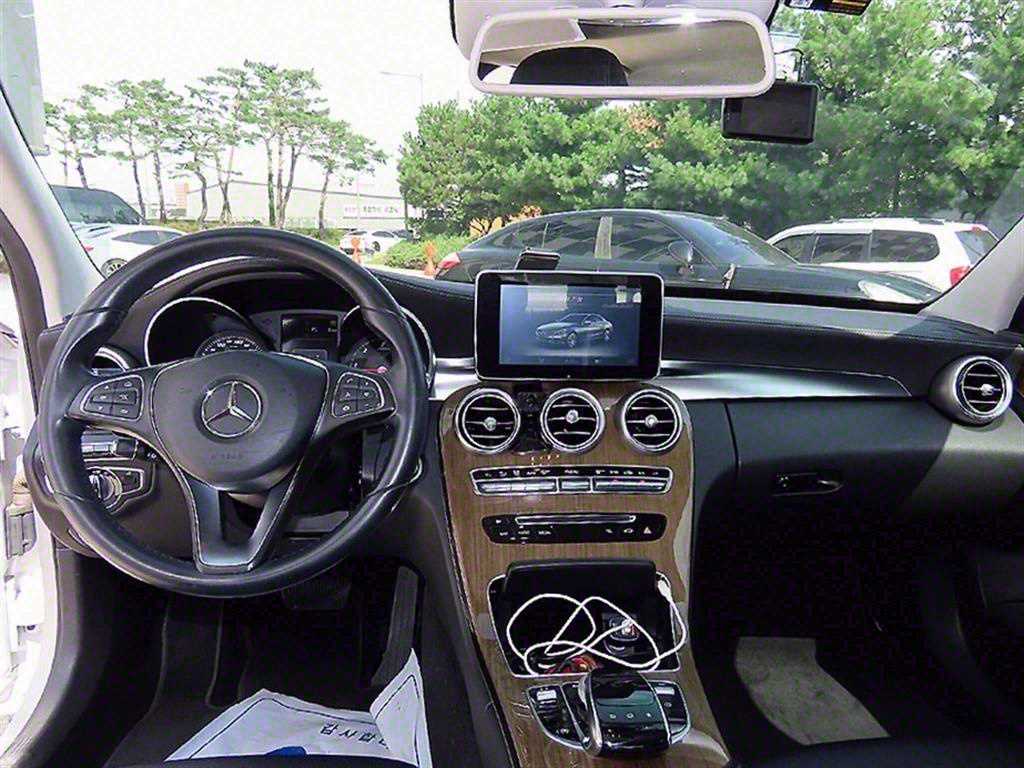 Mercedes Benz C Class - Vista 7