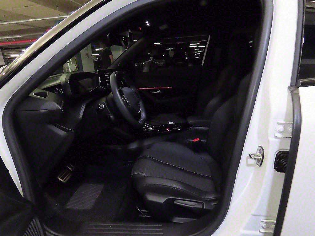 Peugeot 2008 - Vista 6