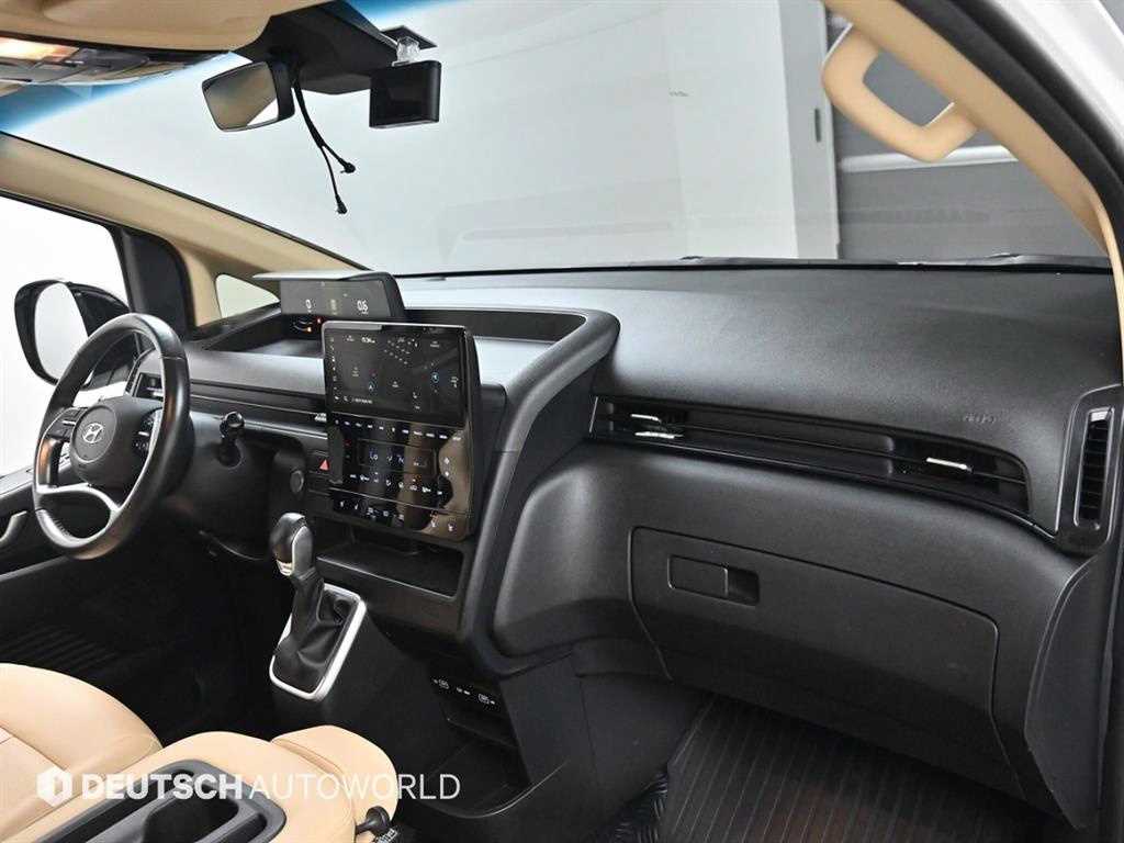 HYUNDAI Staria - Vista 7