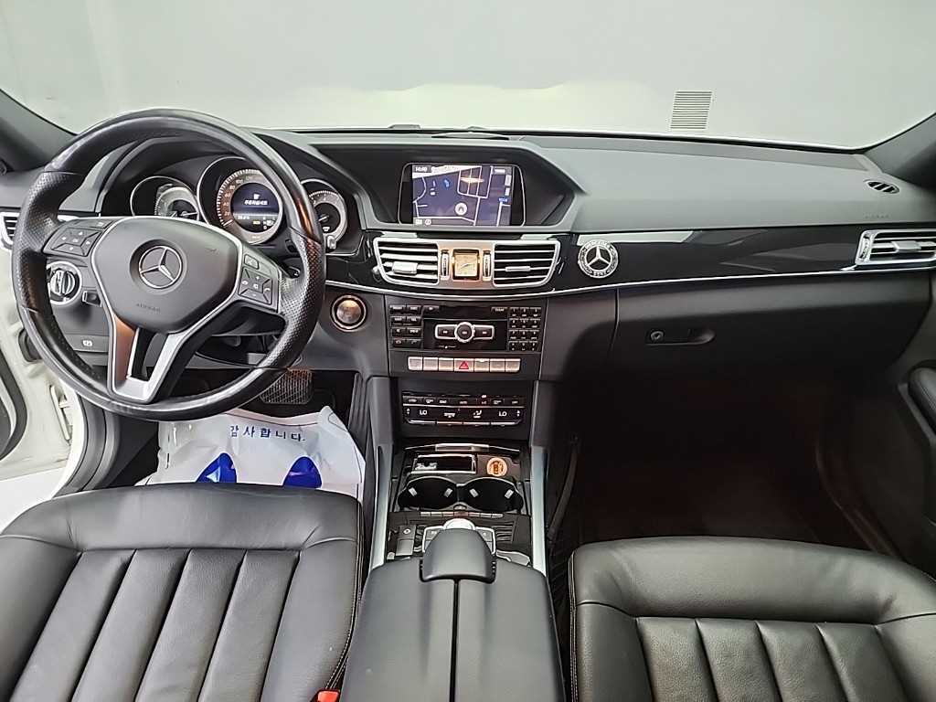 Mercedes Benz E class - Vista 7