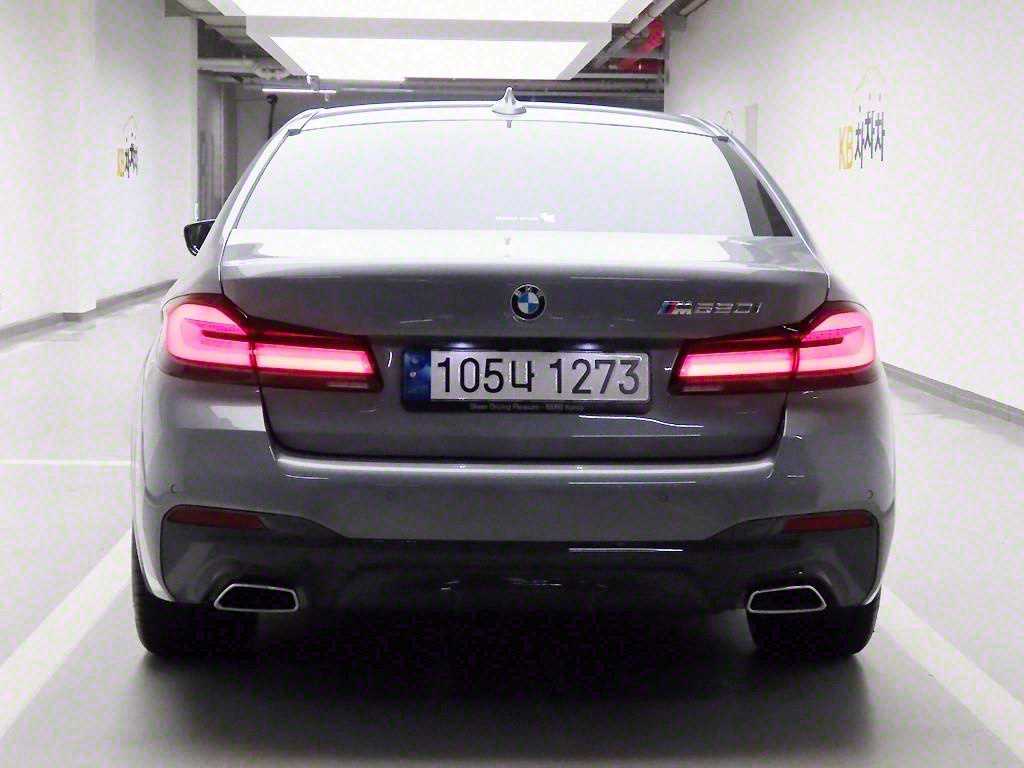 BMW 5 Series - Vista 4