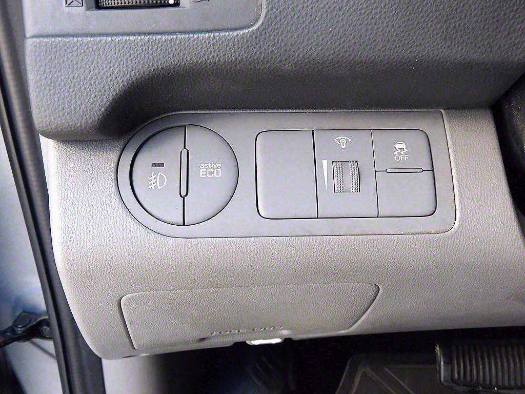 HYUNDAI Starex - Vista 12