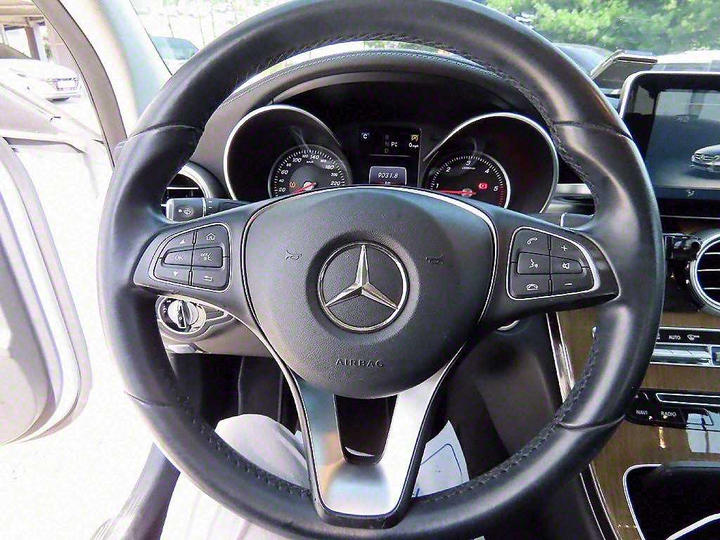 Mercedes Benz C Class - Vista 8