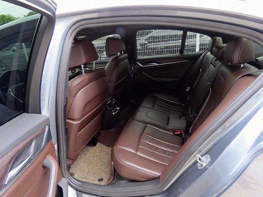 BMW 5 Series - Vista 6