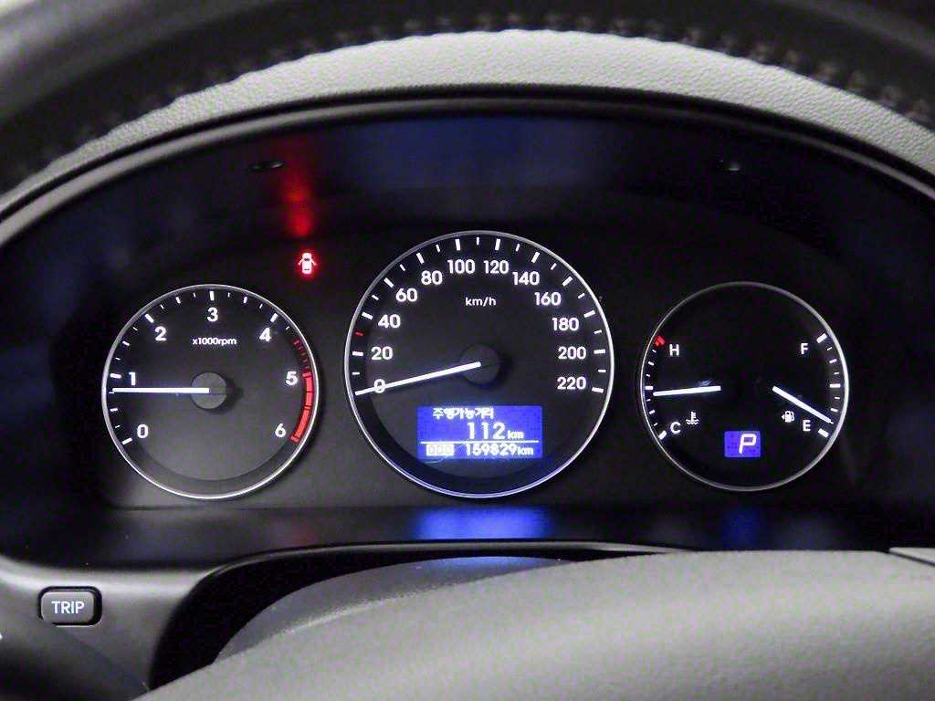 HYUNDAI Starex - Vista 7