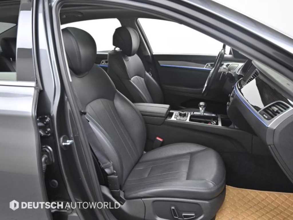 Genesis G80 - Vista 10