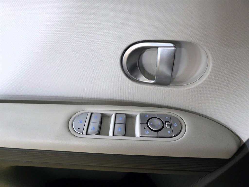 HYUNDAI Ioniq 5 - Vista 5