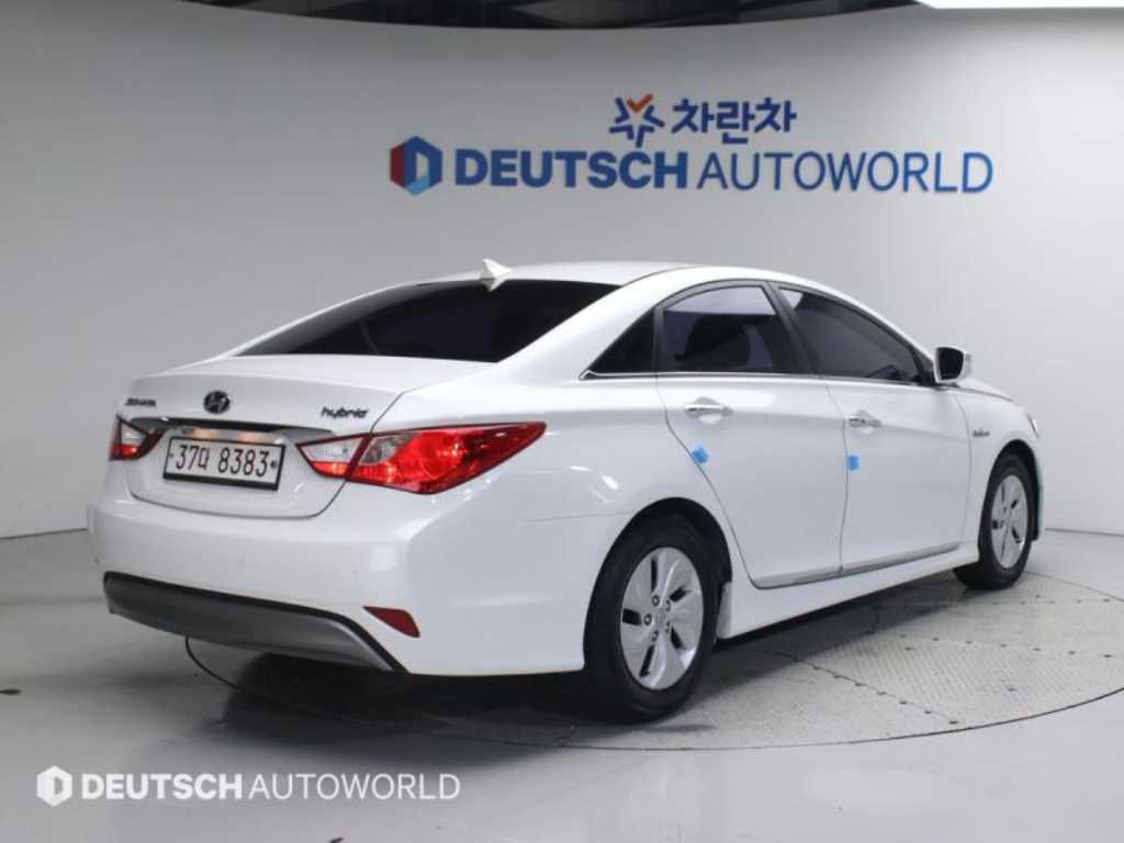 HYUNDAI Sonata - Vista 4