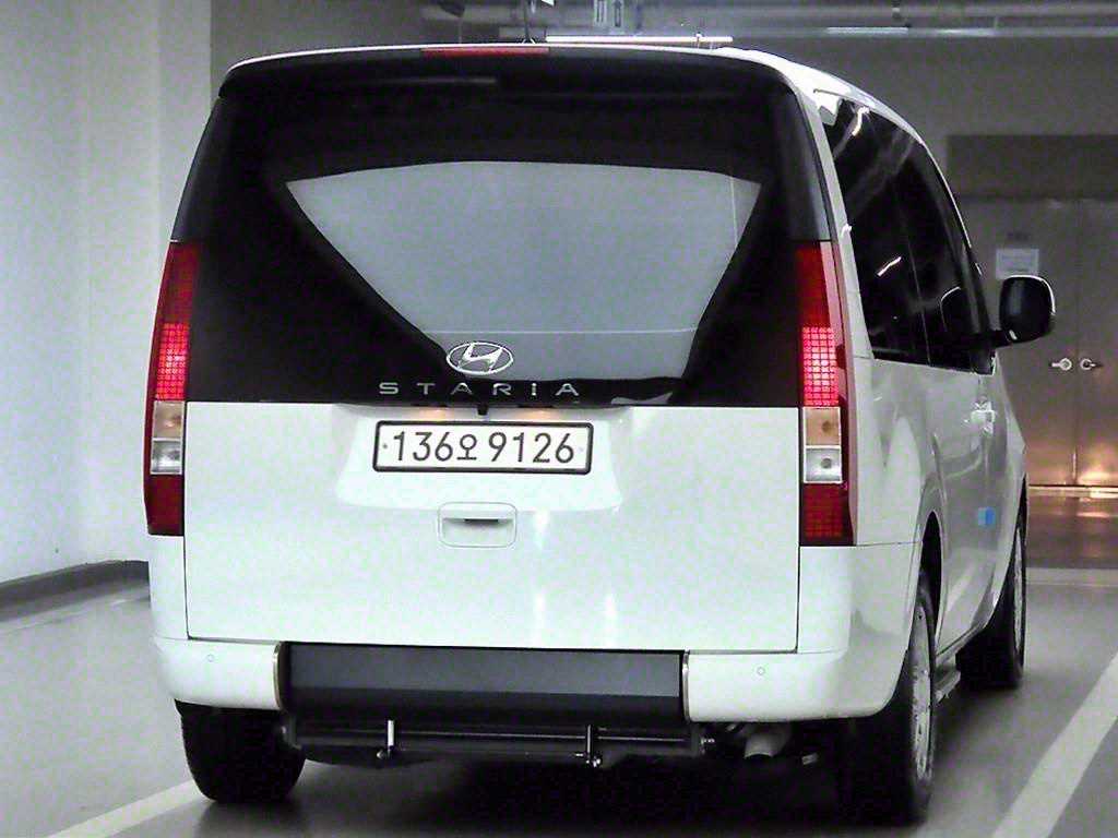 HYUNDAI Staria - Vista 4