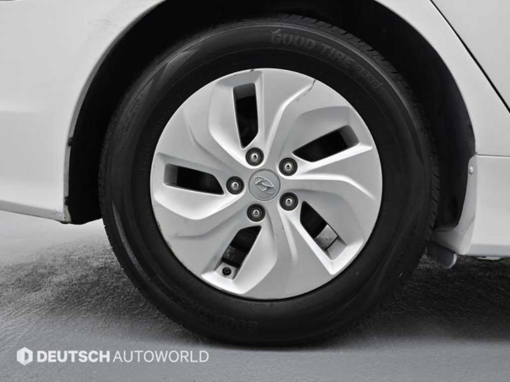 HYUNDAI Sonata - Vista 5