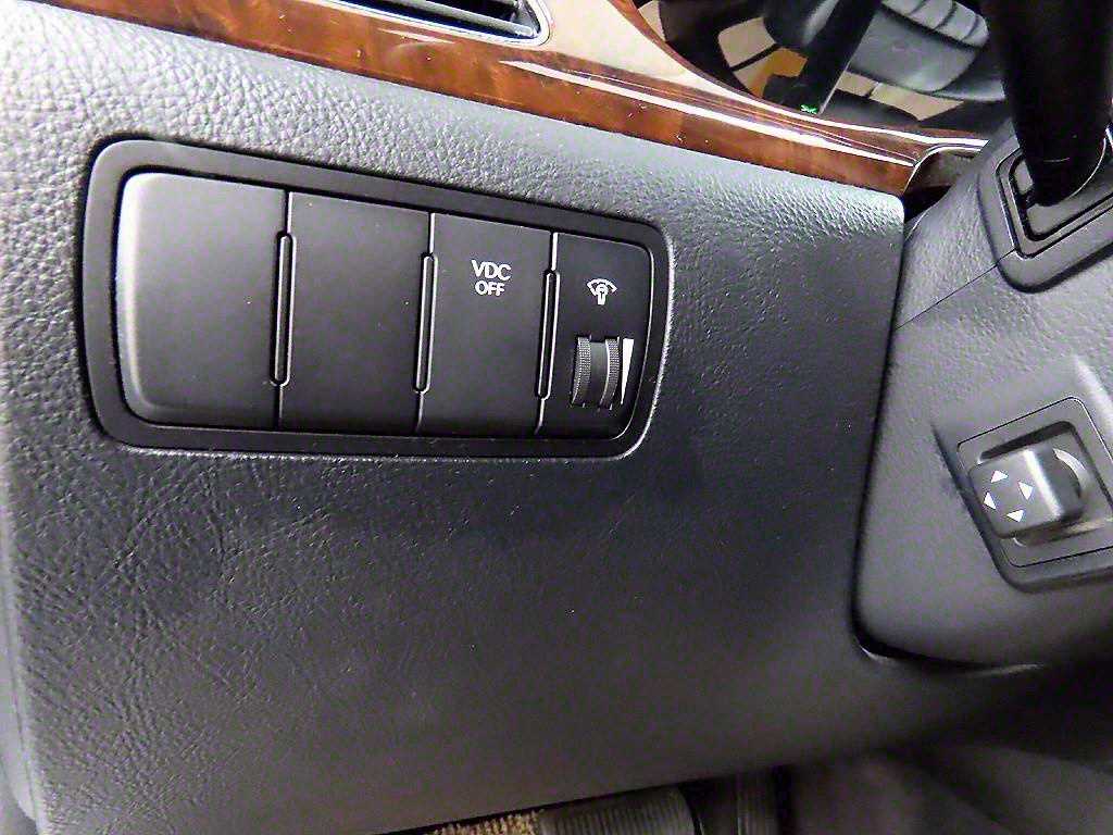 HYUNDAI Genesis - Vista 12