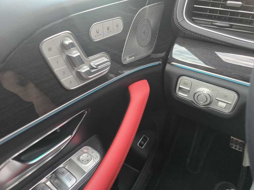 Mercedes Benz GLE Class - Vista 7