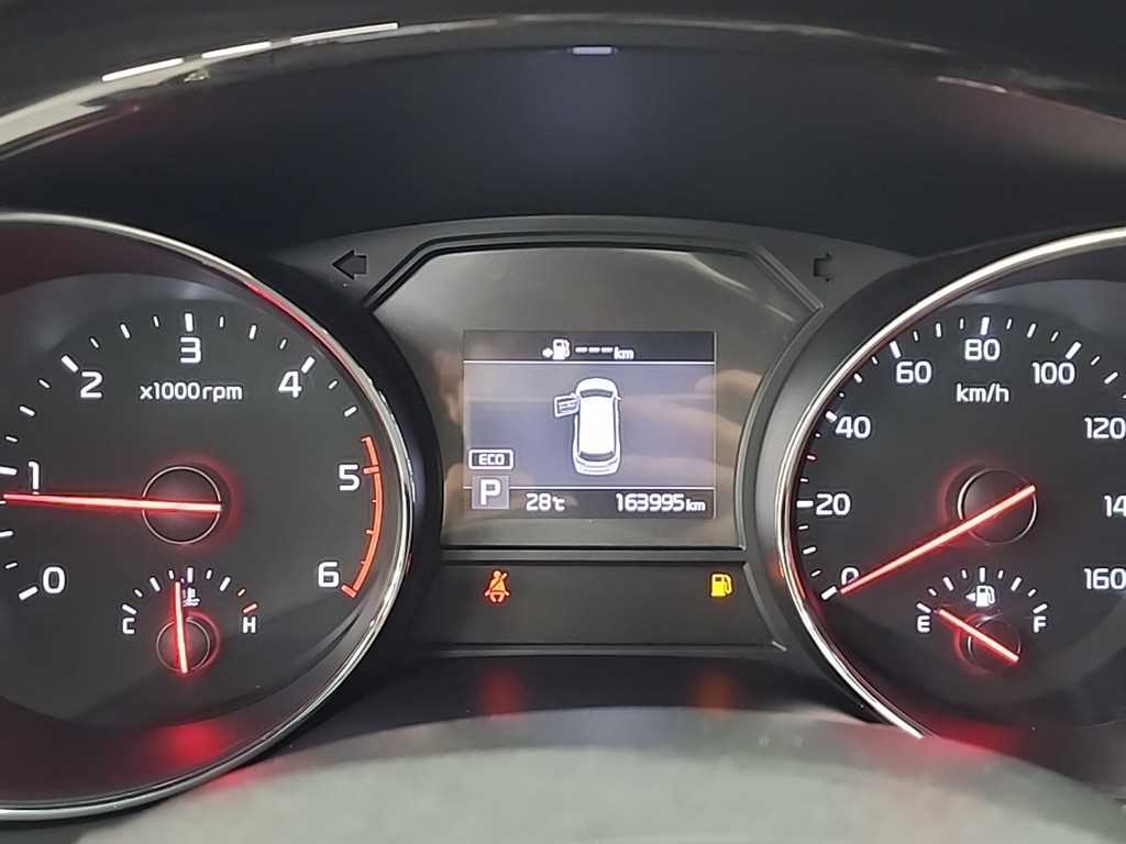 KIA Carnival - Vista 6