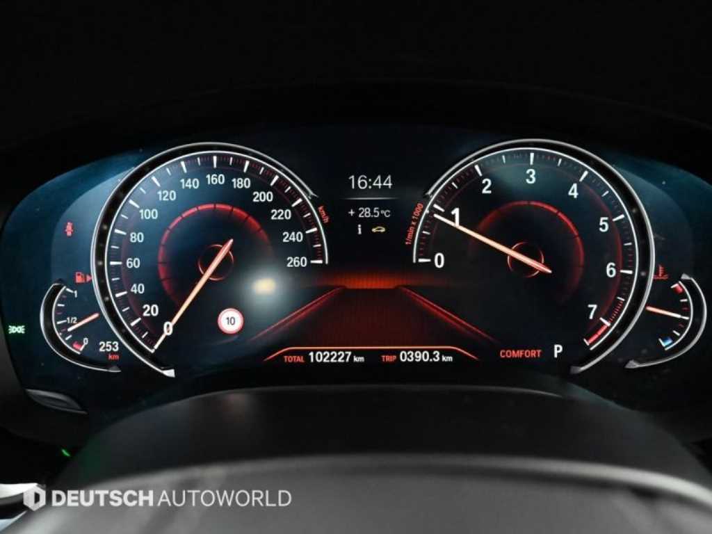 BMW 5 Series - Vista 8