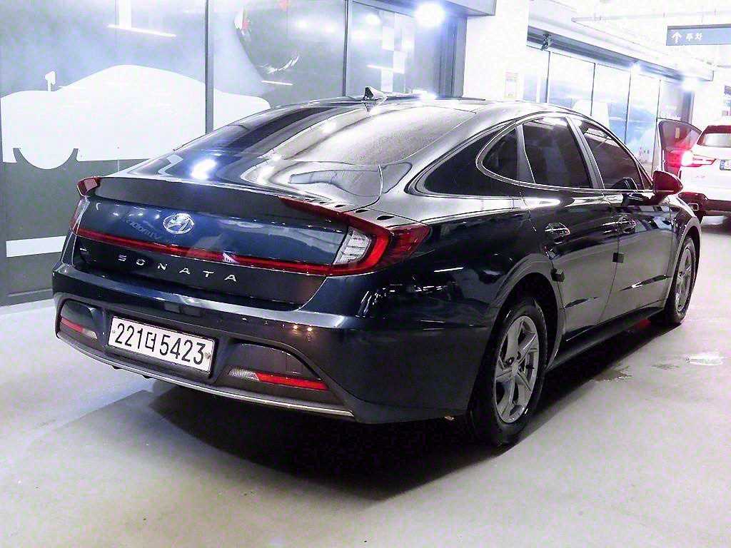 HYUNDAI Sonata - Vista 4