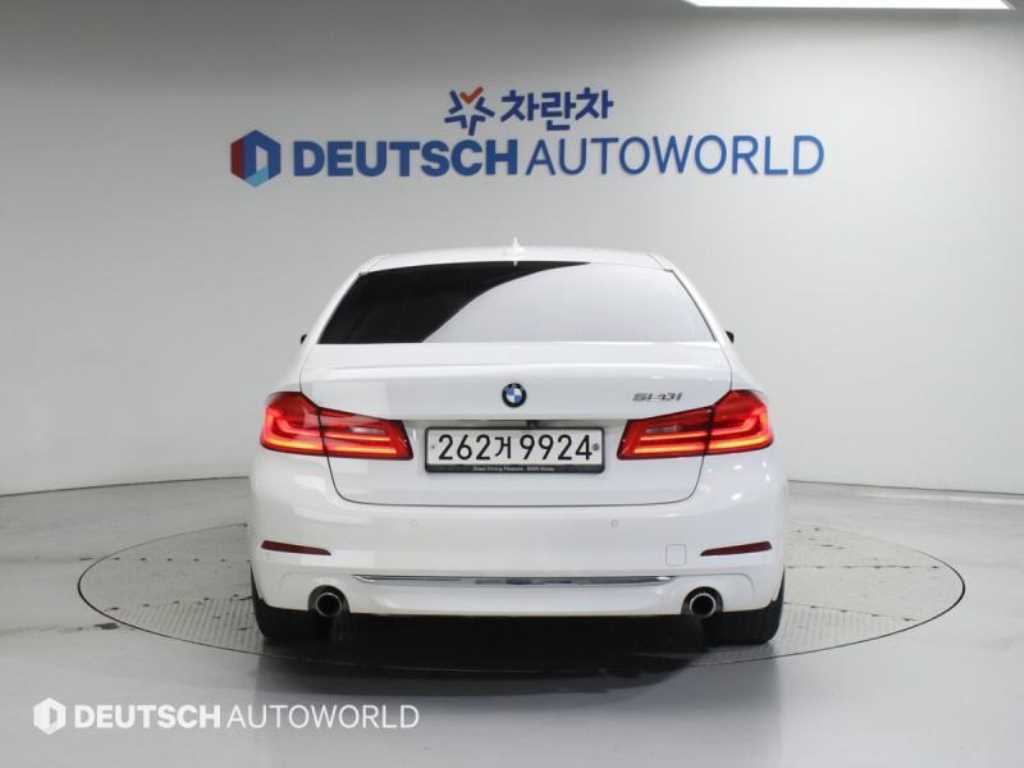 BMW 5 Series - Vista 4