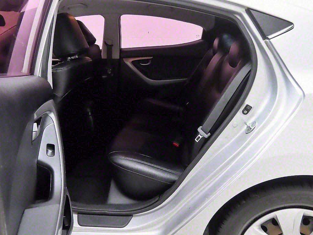 HYUNDAI Avante 2015 Plateado - Importación desde Corea - HF Imports Iquique - Foto 14