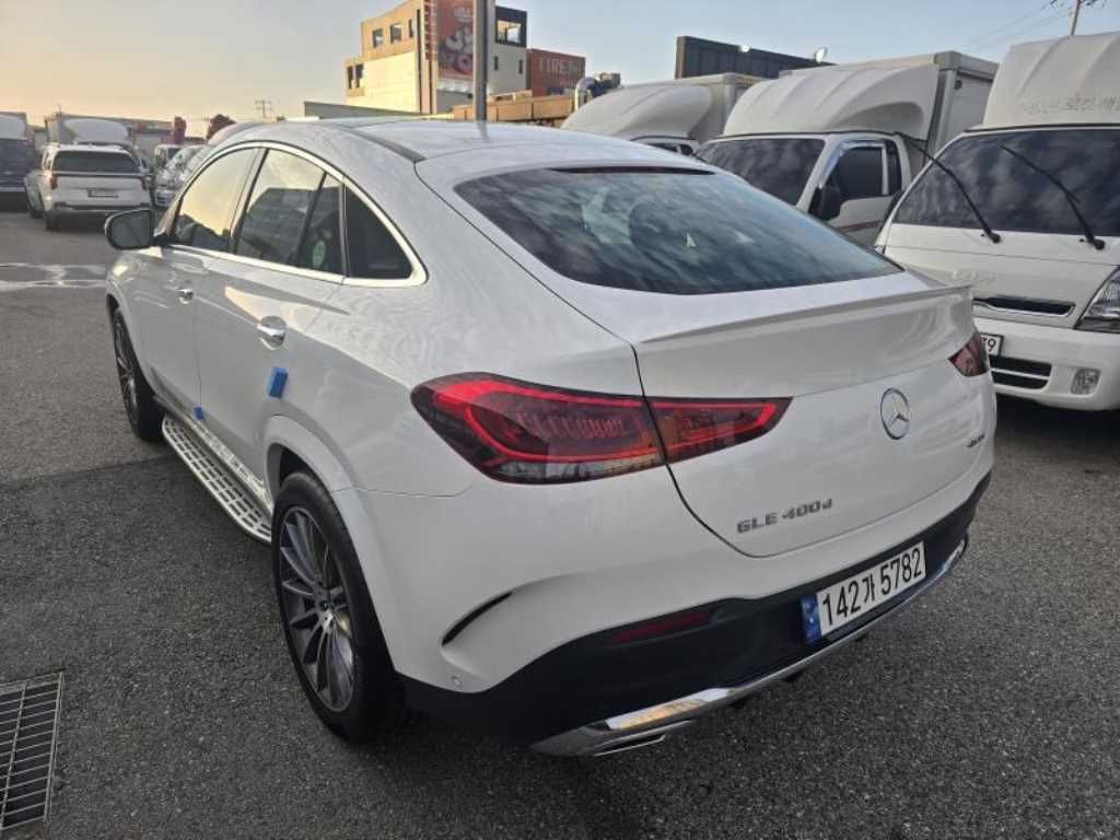 Mercedes Benz GLE Class - Vista 4