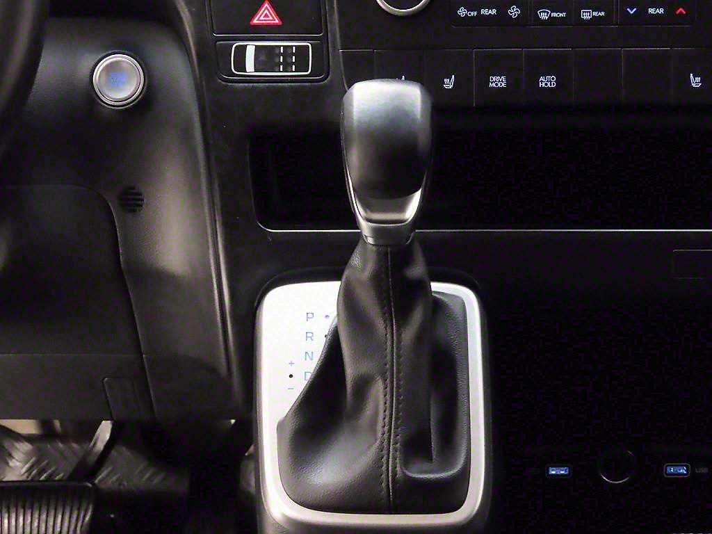 HYUNDAI Staria - Vista 11