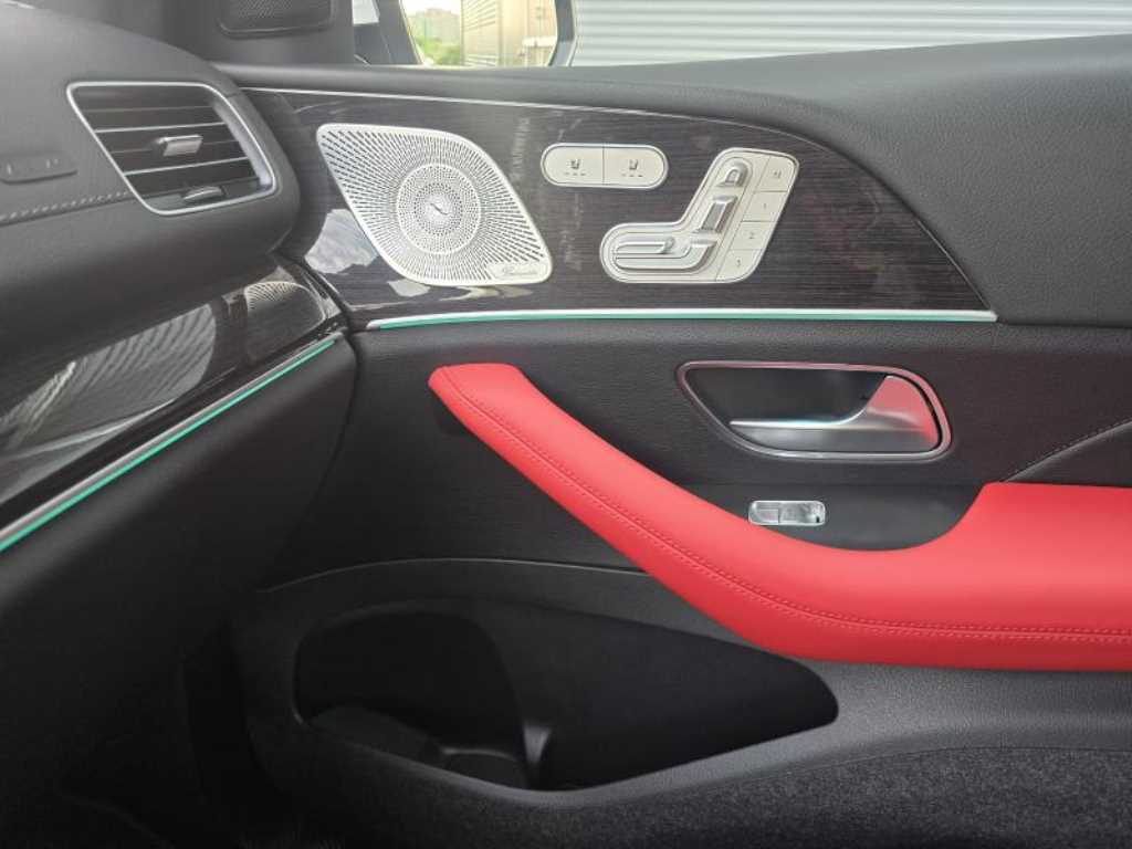 Mercedes Benz GLE Class - Vista 10