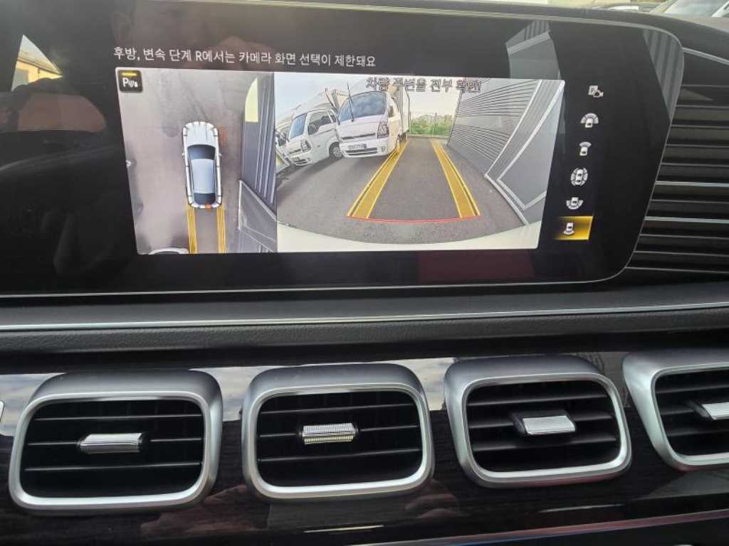 Mercedes Benz GLE Class - Vista 9