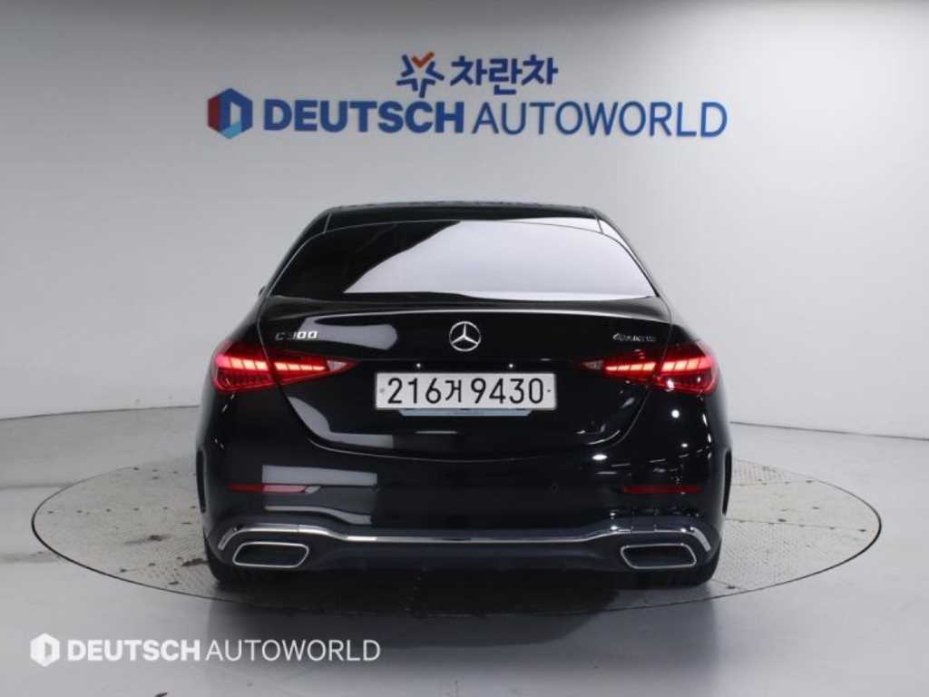 Mercedes Benz C Class - Vista 4