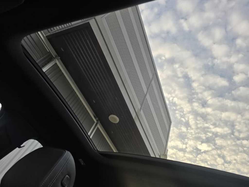 Mercedes Benz GLE Class - Vista 12