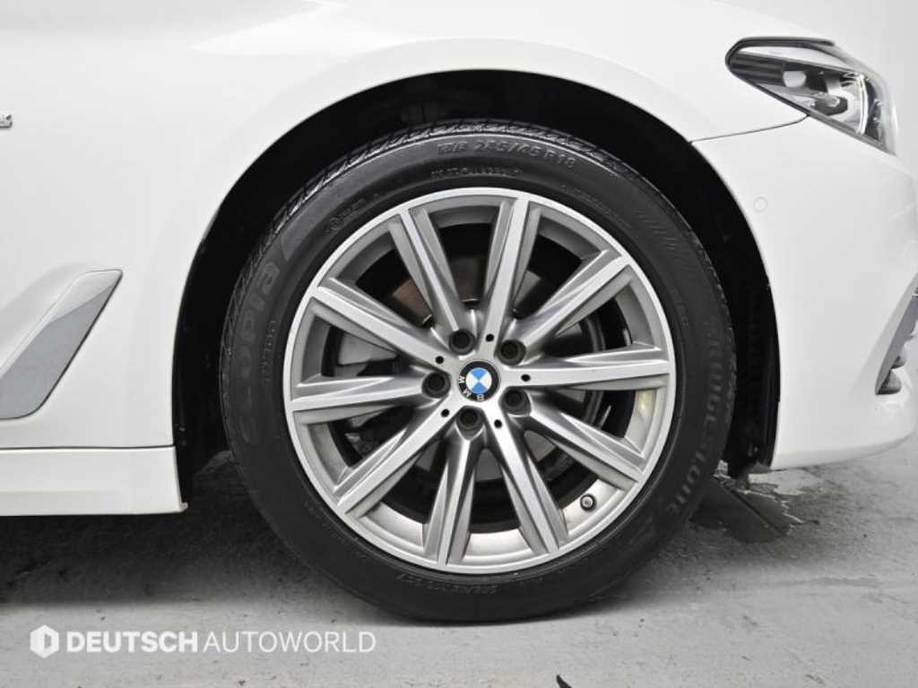 BMW 5 Series - Vista 5
