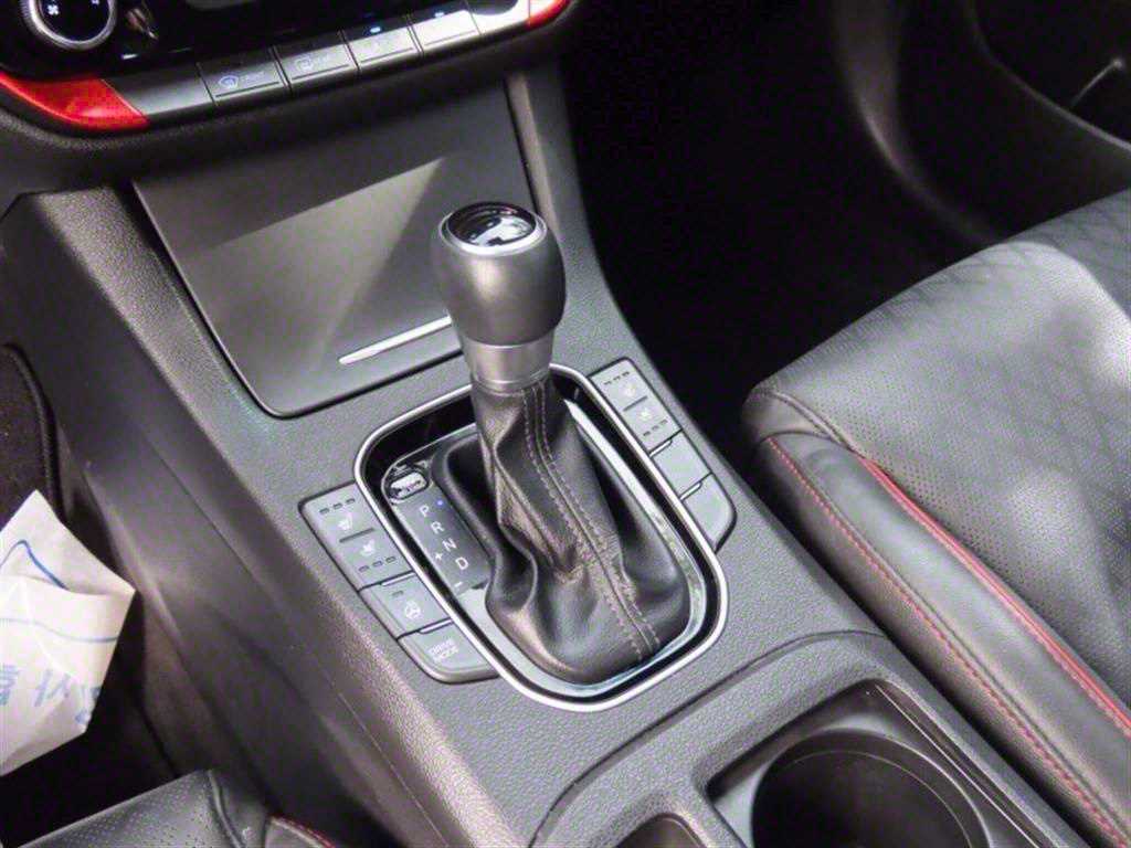 HYUNDAI i30 - Vista 6