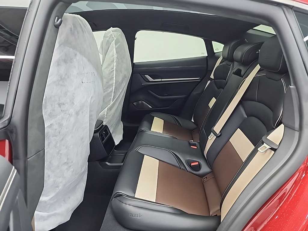 Porsche Taycan - Vista 12